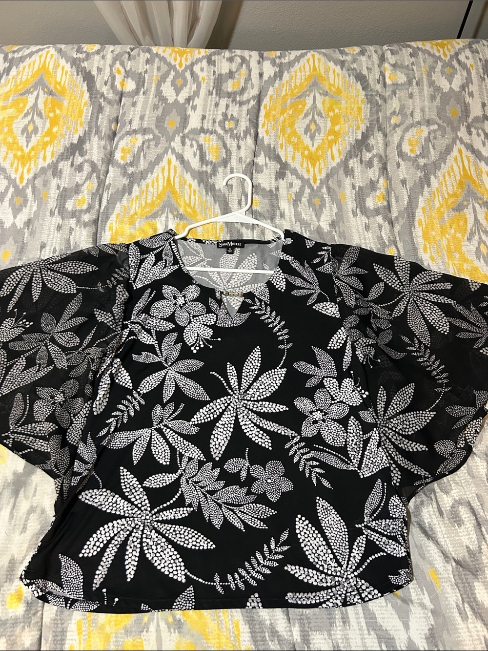 Sara Michelle Black Floral Flutter Sleeve Tunic Top